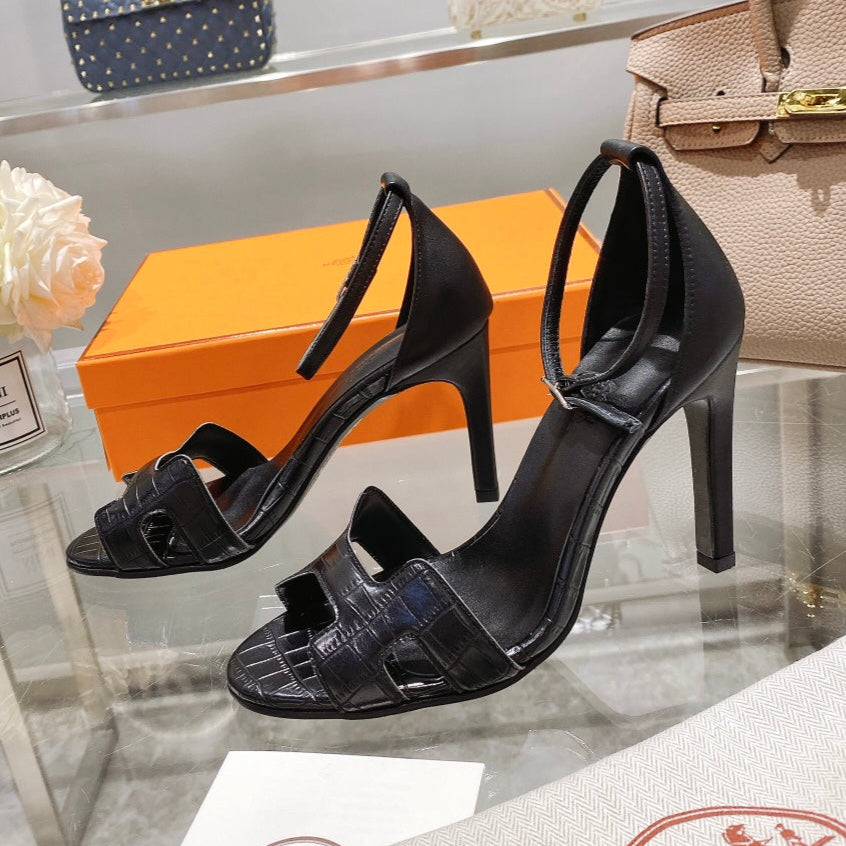 Hermes Premiere 105 Sandal in Black Calfskin