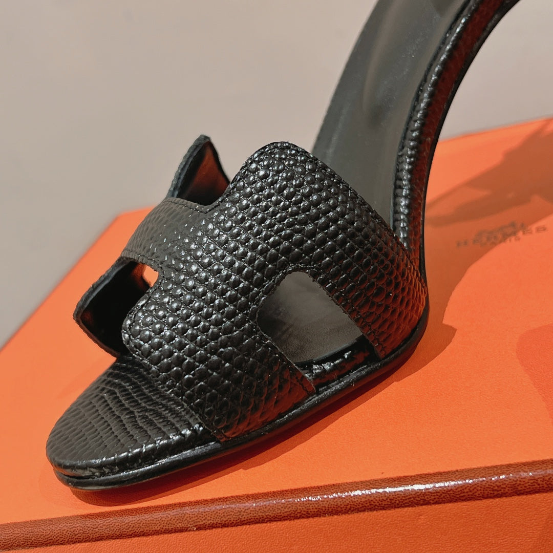 Hermes Premiere 105 Sandal in Black Grained Calfskin