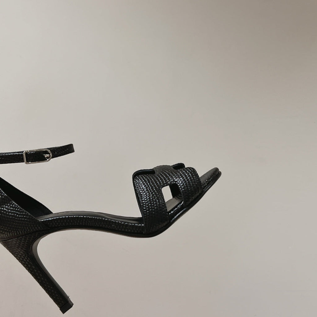 Hermes Premiere 105 Sandal in Black Grained Calfskin