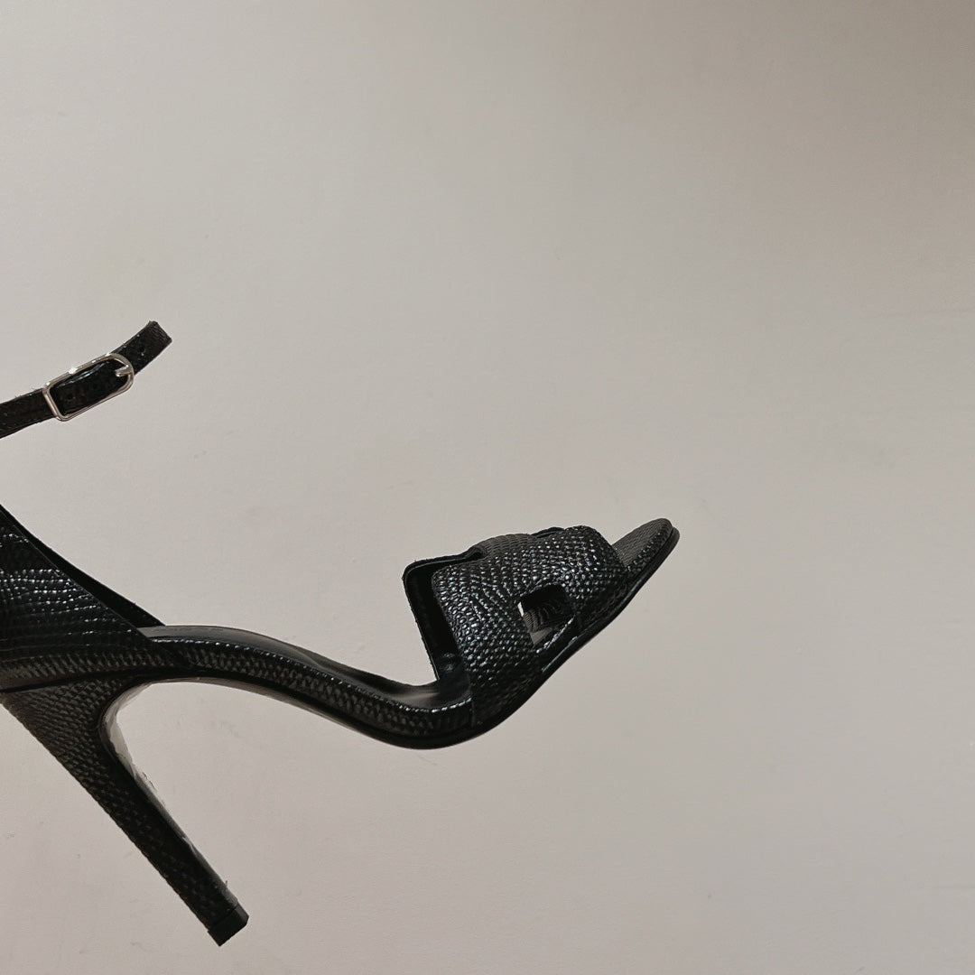 Hermes Premiere 115 Sandal in Black Grained Calfskin