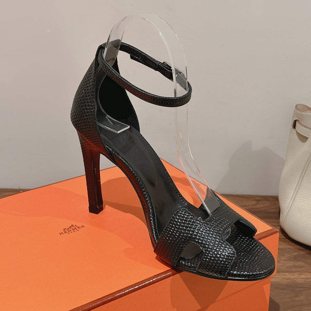 Hermes Premiere 115 Sandal in Black Grained Calfskin