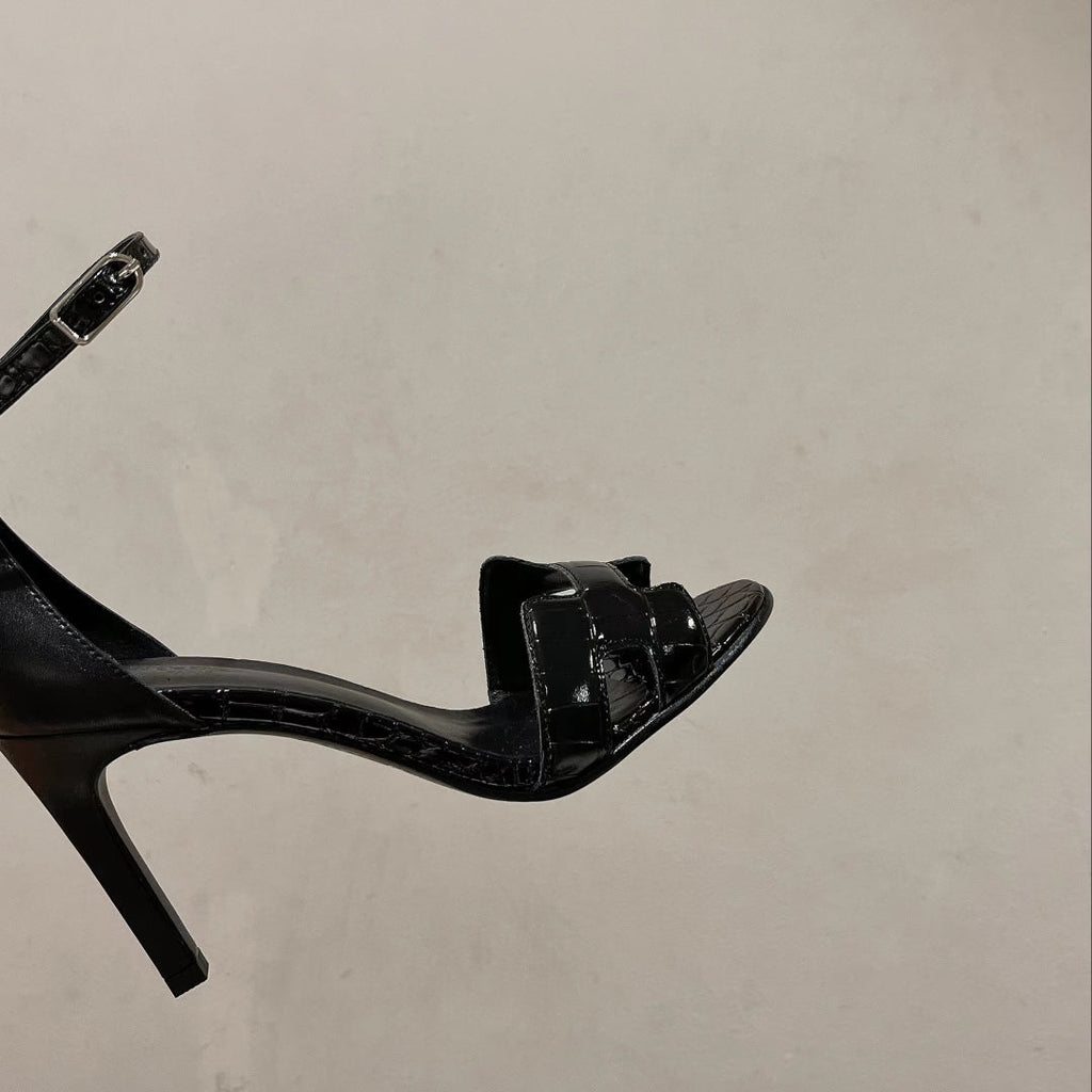 Hermes Premiere 105 Sandal in Black Patent Calfskin