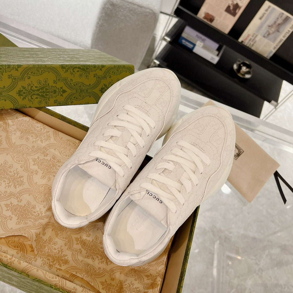 Gucci 100 Rhyton Sneaker Creamy White