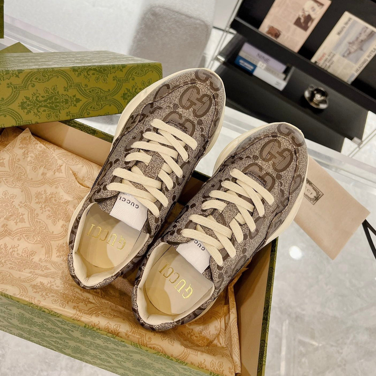 Gucci 100 Rhyton Sneaker Brown
