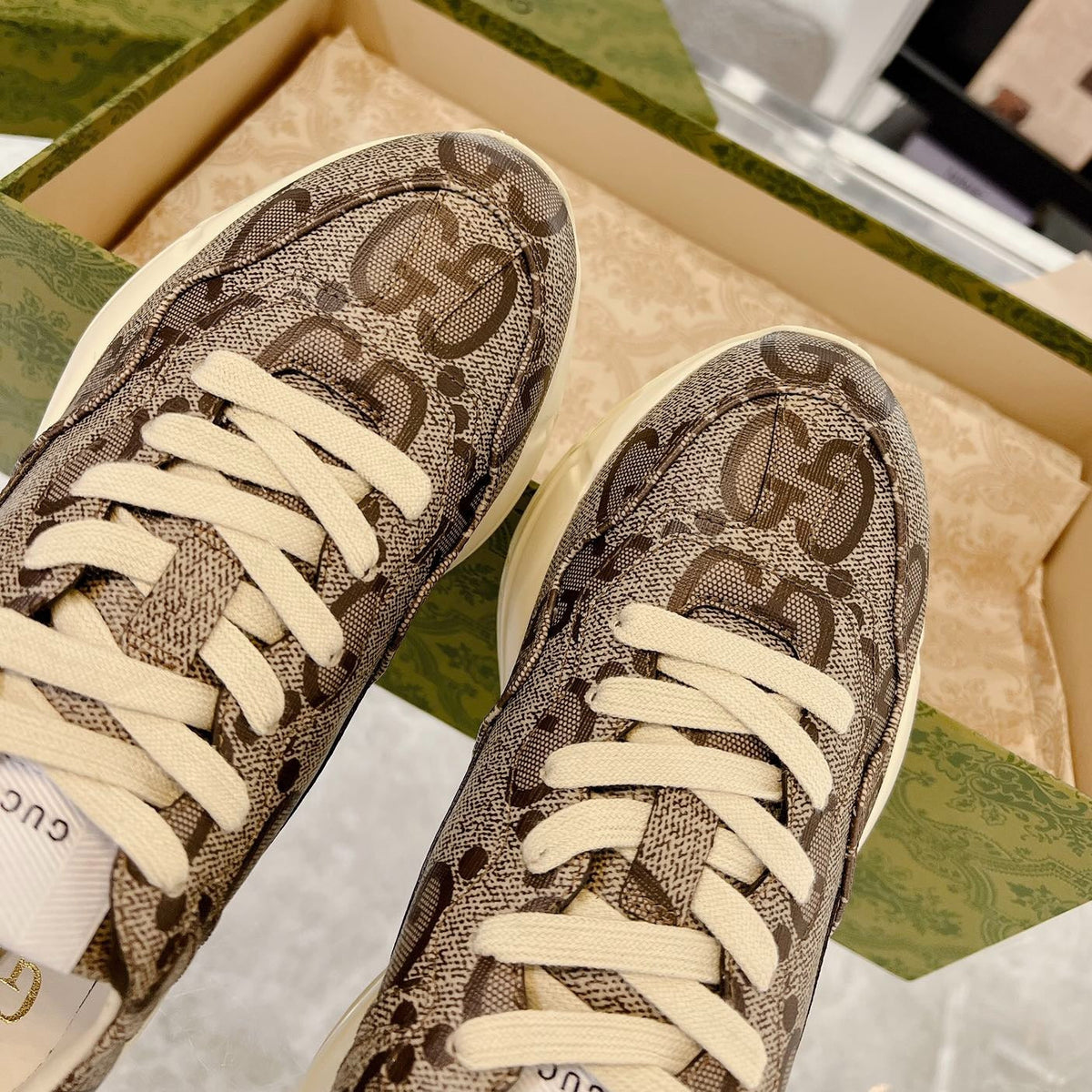 Gucci 100 Rhyton Sneaker Brown