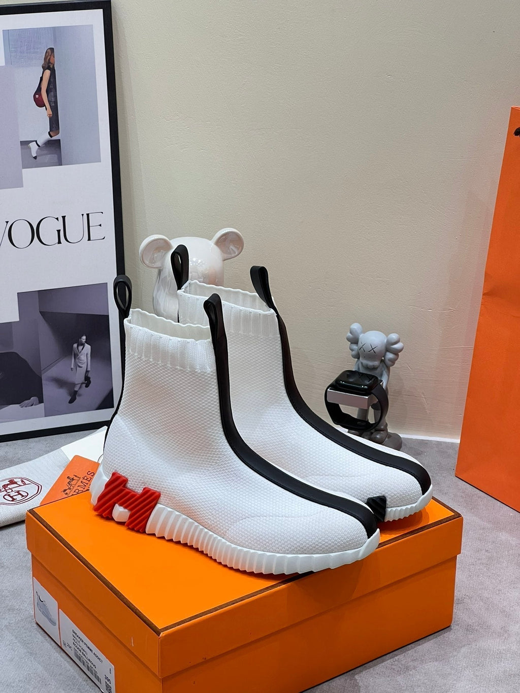 Hermes H Fun Classic Sneaker Stylish White and Black Line Fabric
