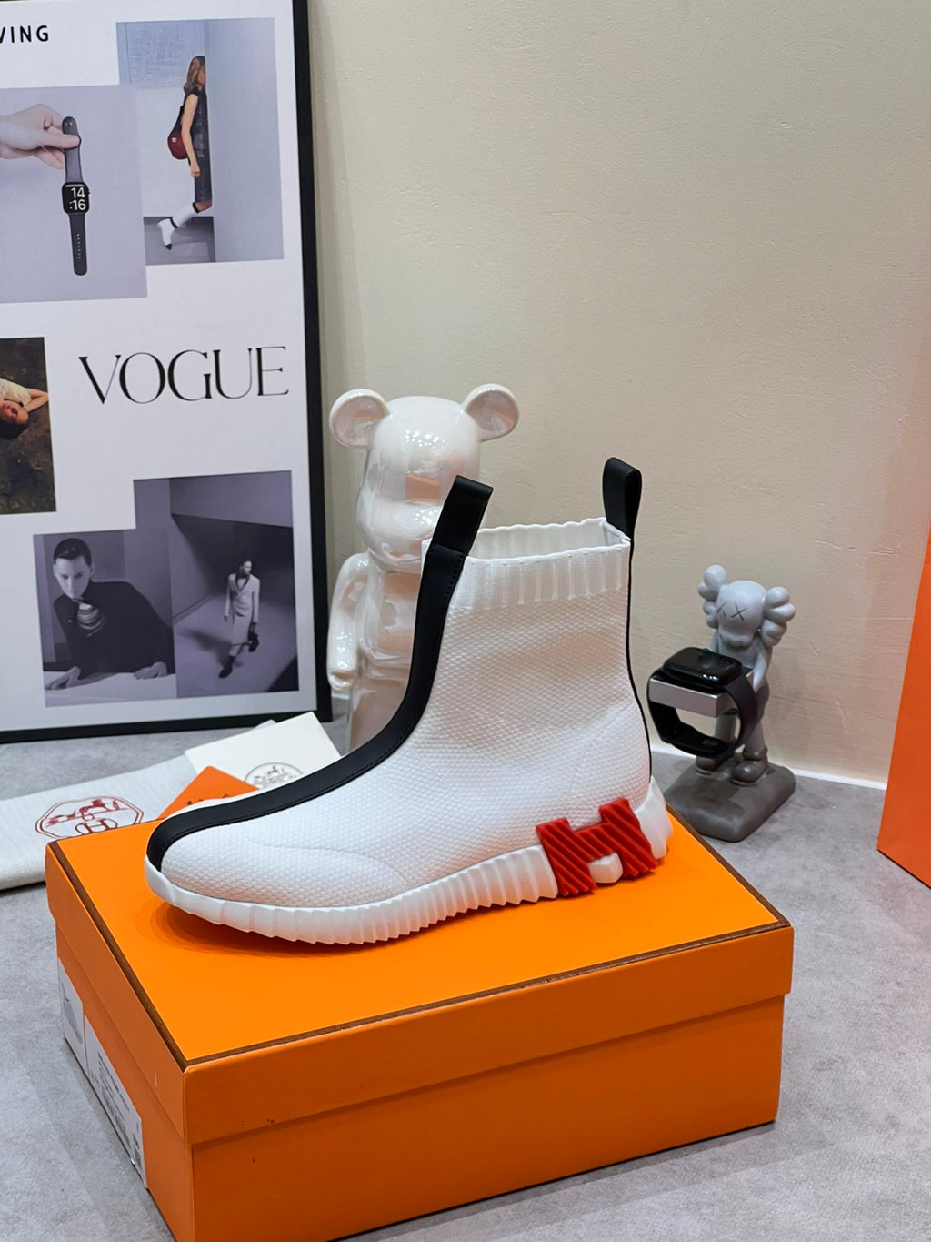 Hermes H Fun Classic Sneaker Stylish White and Black Line Fabric