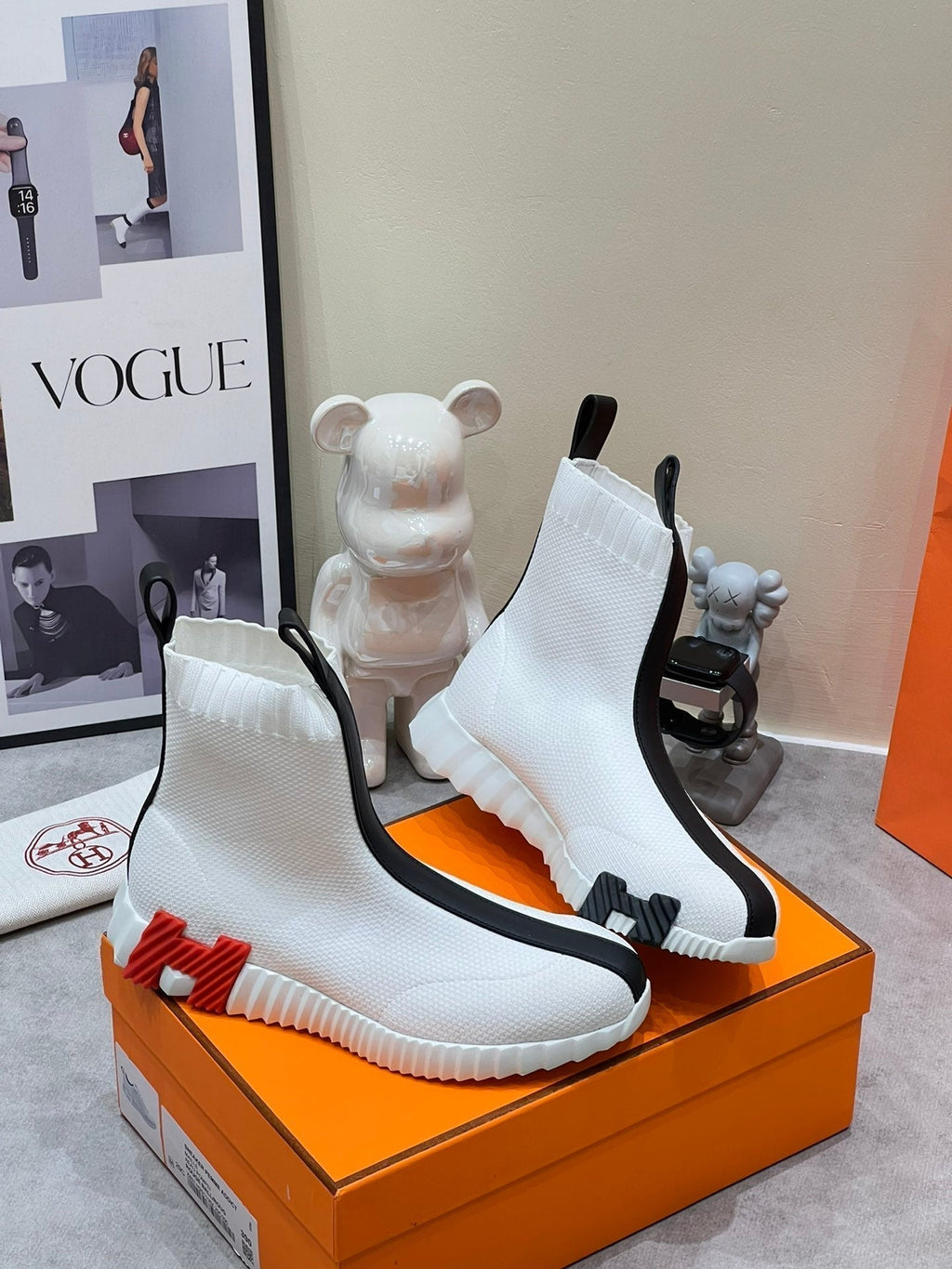 Hermes H Fun Classic Sneaker Stylish White and Black Line Fabric