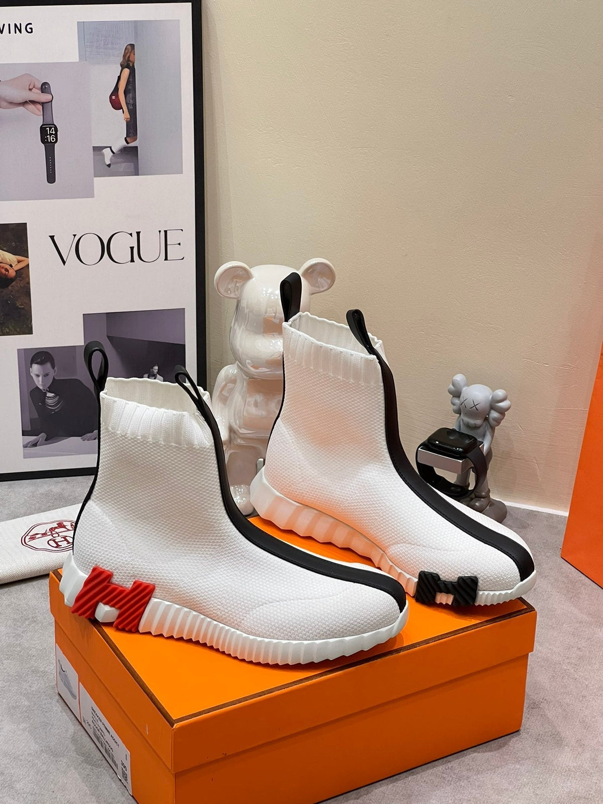 Hermes H Fun Classic Sneaker Stylish White and Black Line Fabric