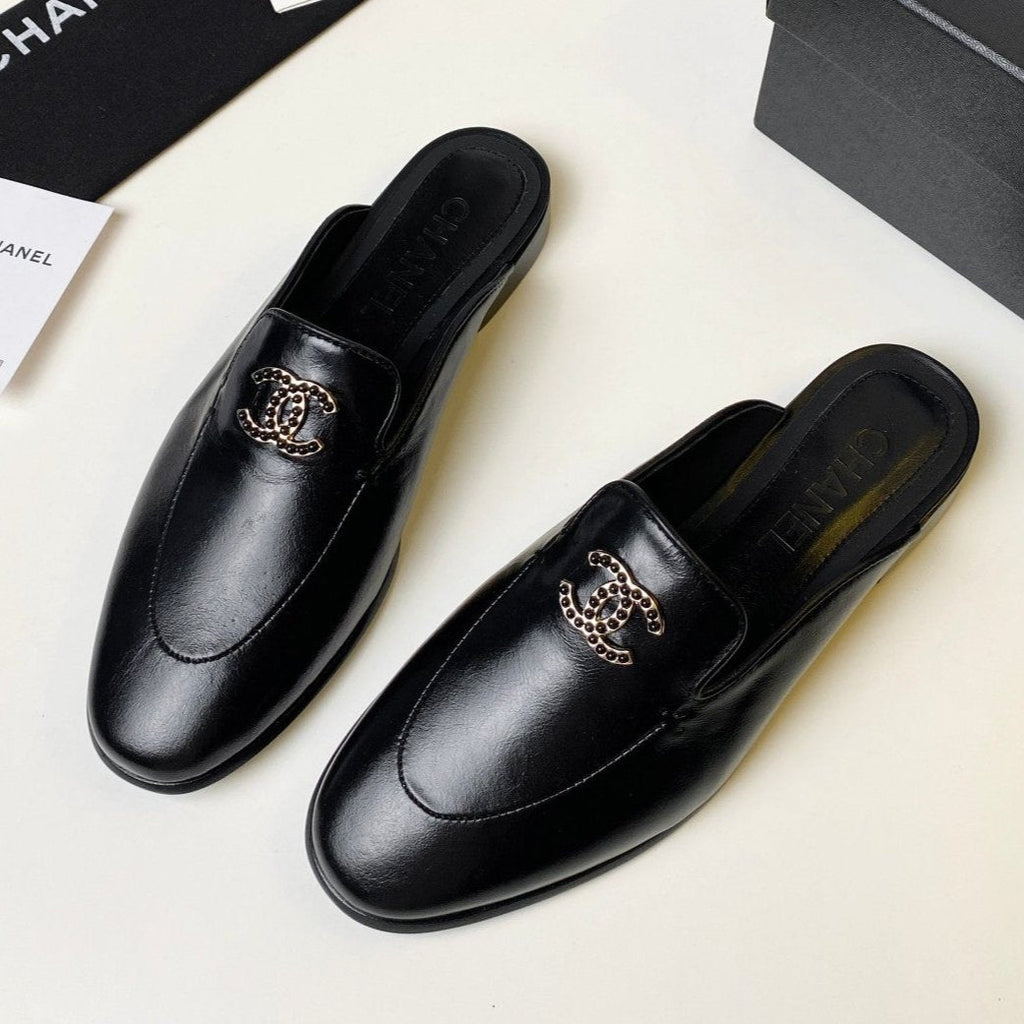Chanel Flat Mule in Black Lambskin 983818