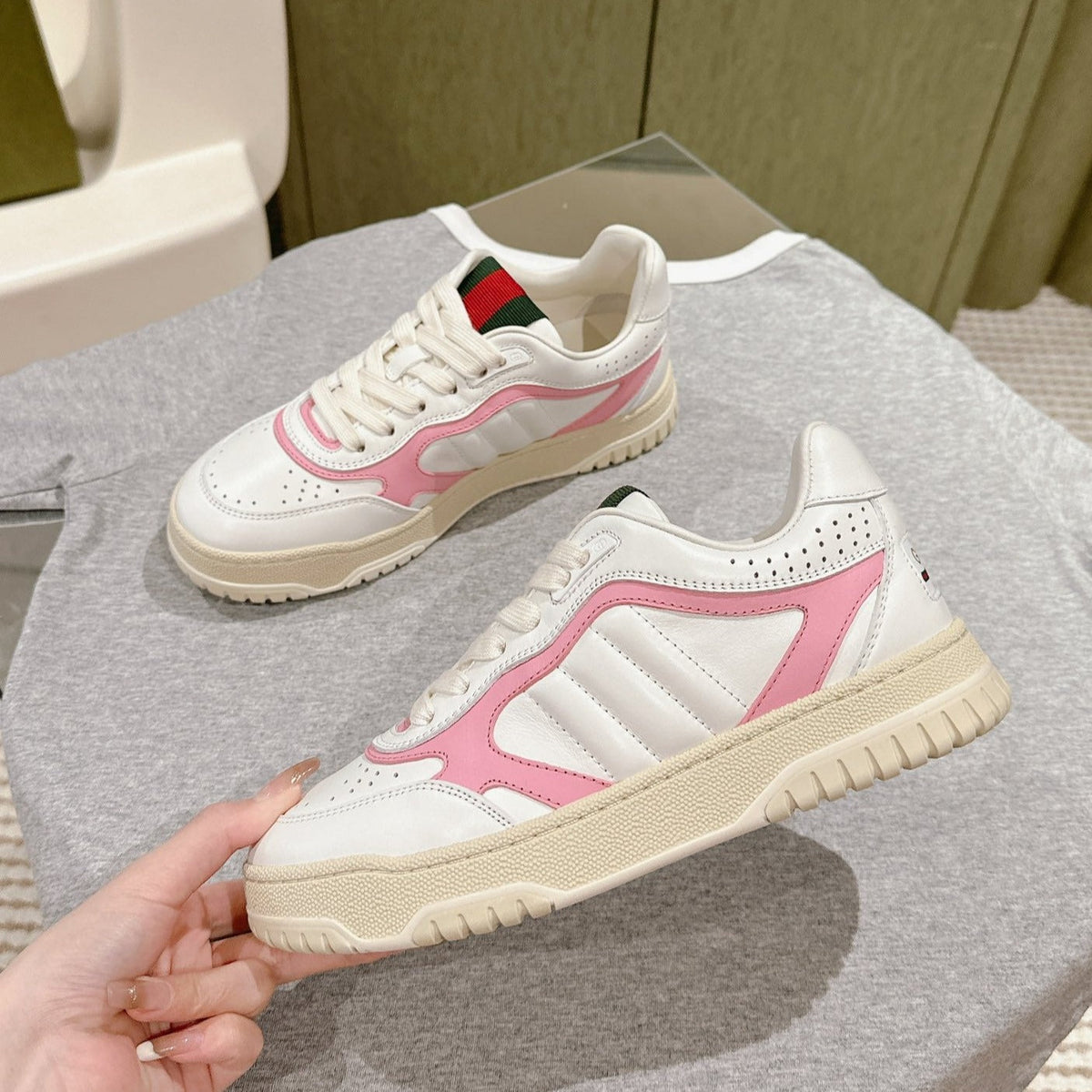 Gucci Retro Sneakers White Pink