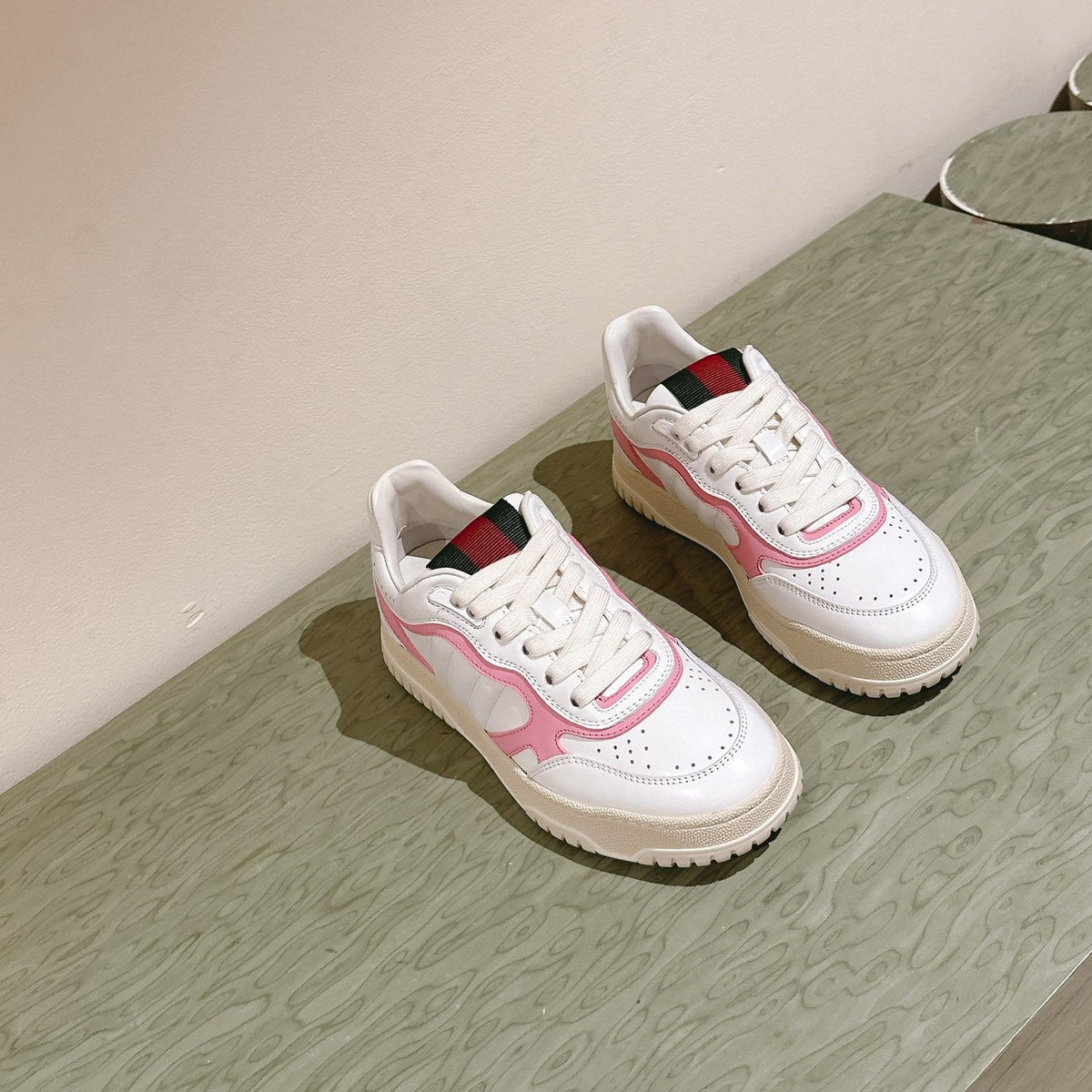 Gucci Retro Sneakers White Pink