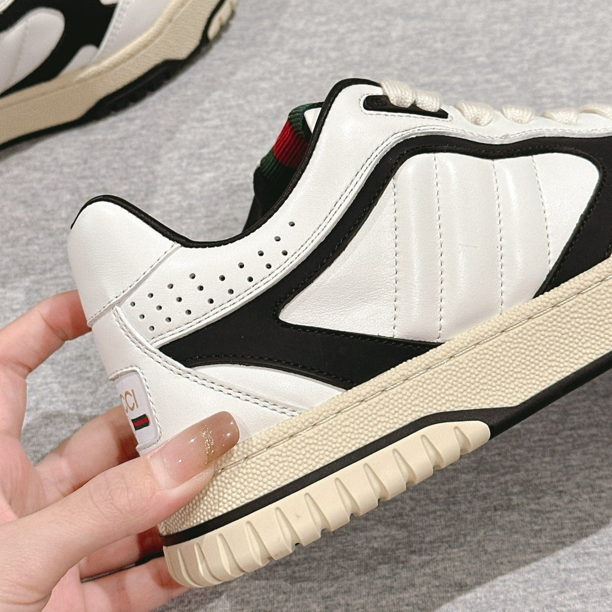 Gucci Retro Sneakers White Black