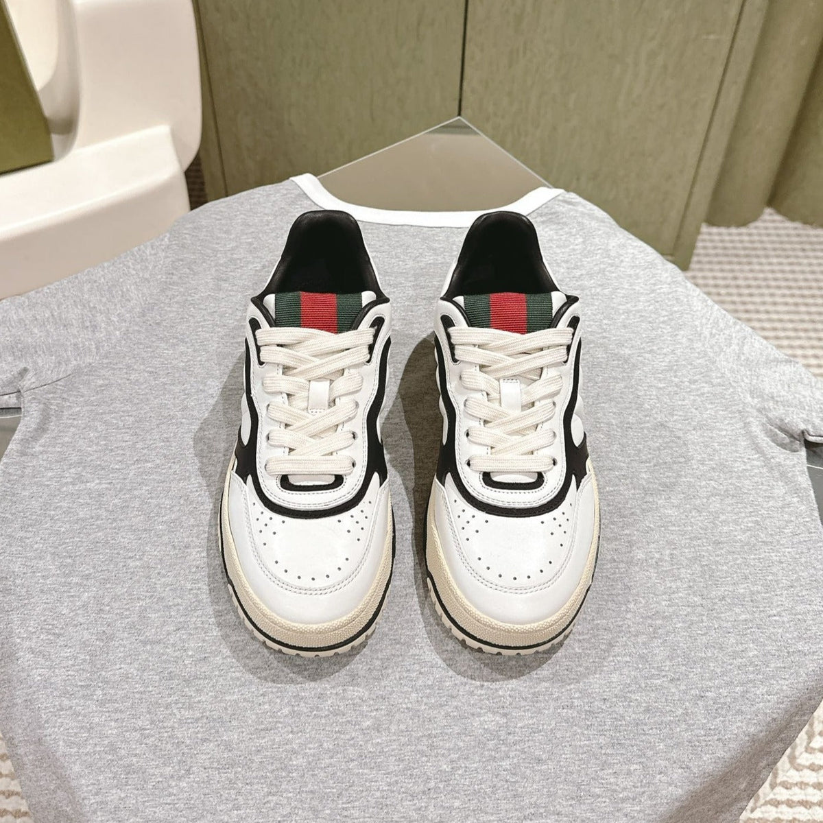 Gucci Retro Sneakers White Black