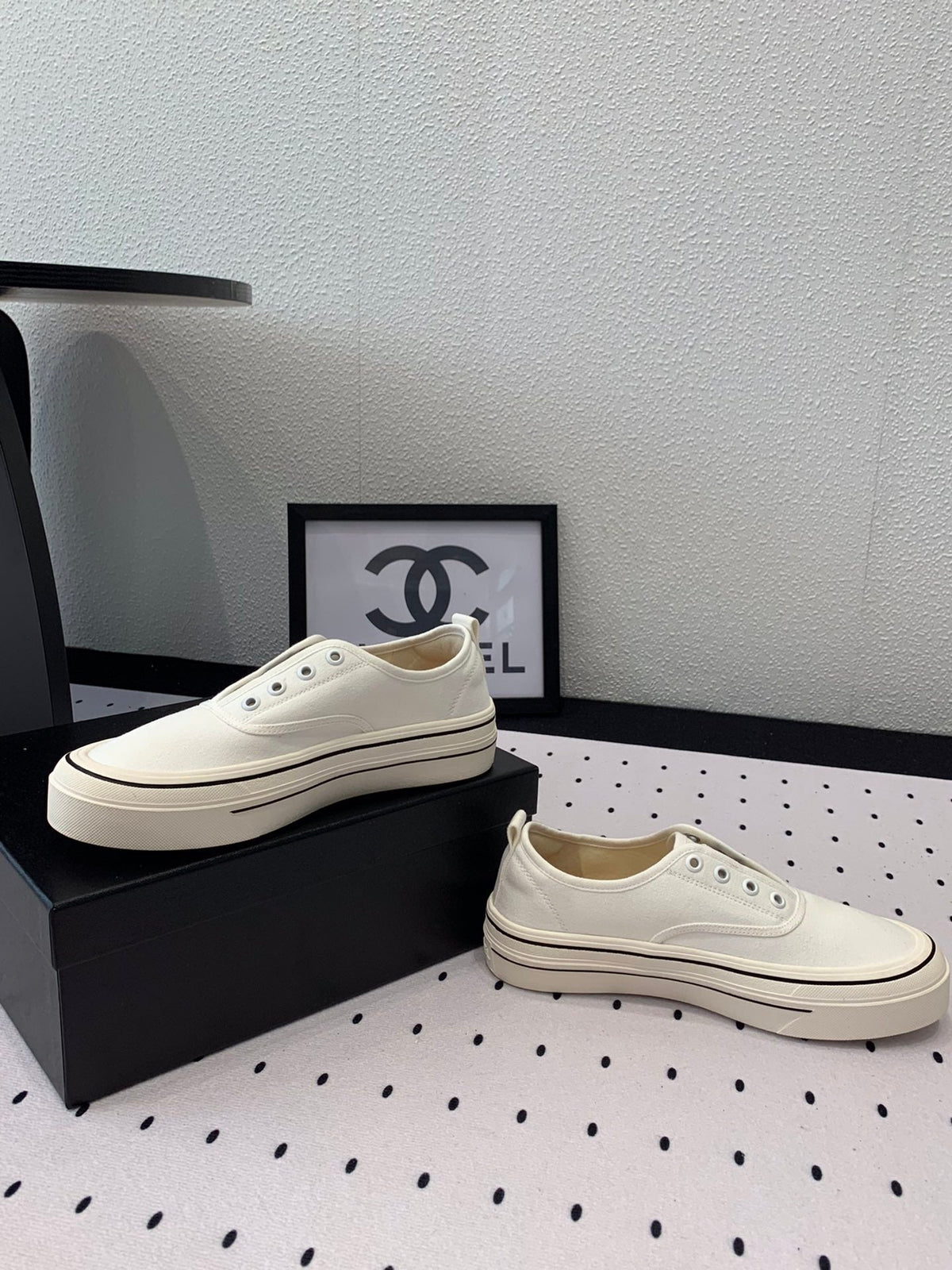 Chanel Laceless Sneakers Platform in White Canvas
