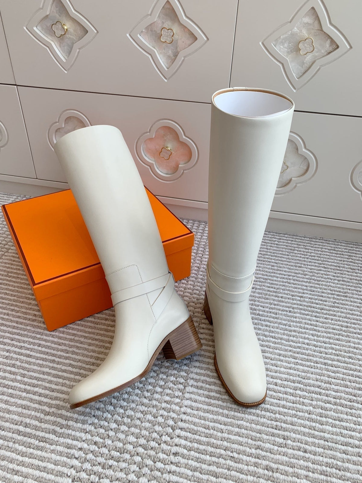 Hermes 25S Tall Boots 50 mm in White Calfskin with Gold Hardware