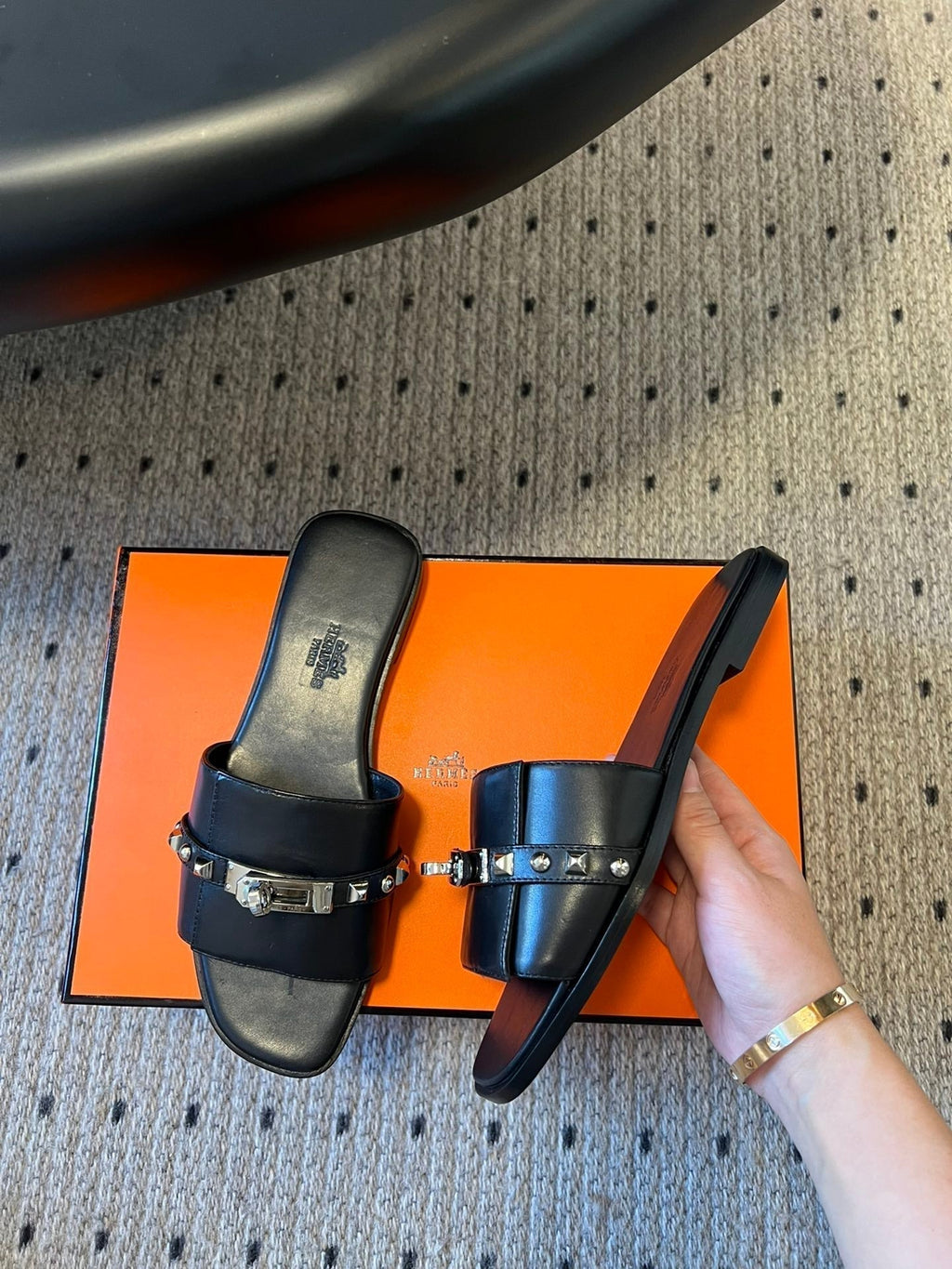 Hermes Giulia Flat Sandal in Black Calfskin