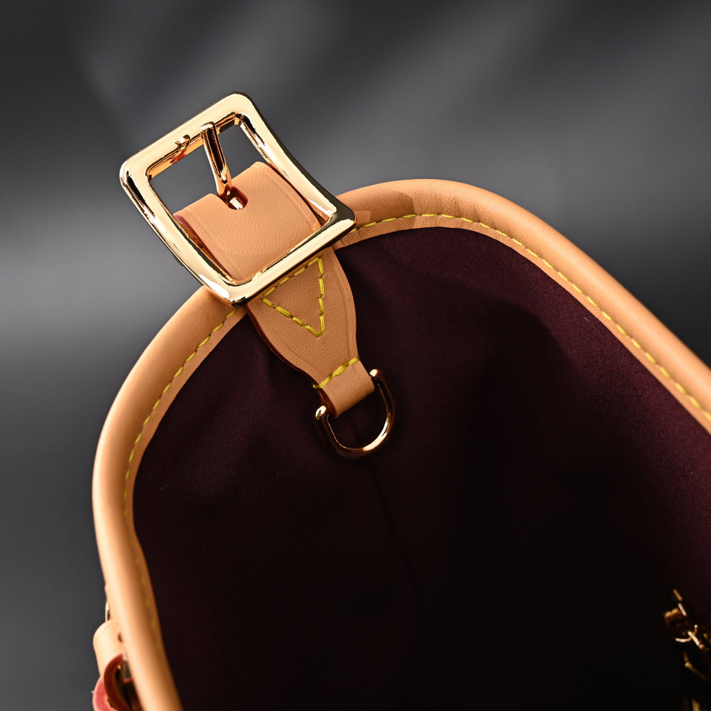 Louis Vuitton Neo Noé Bucket Bag – Monogram Canvas with Bordeaux Interior