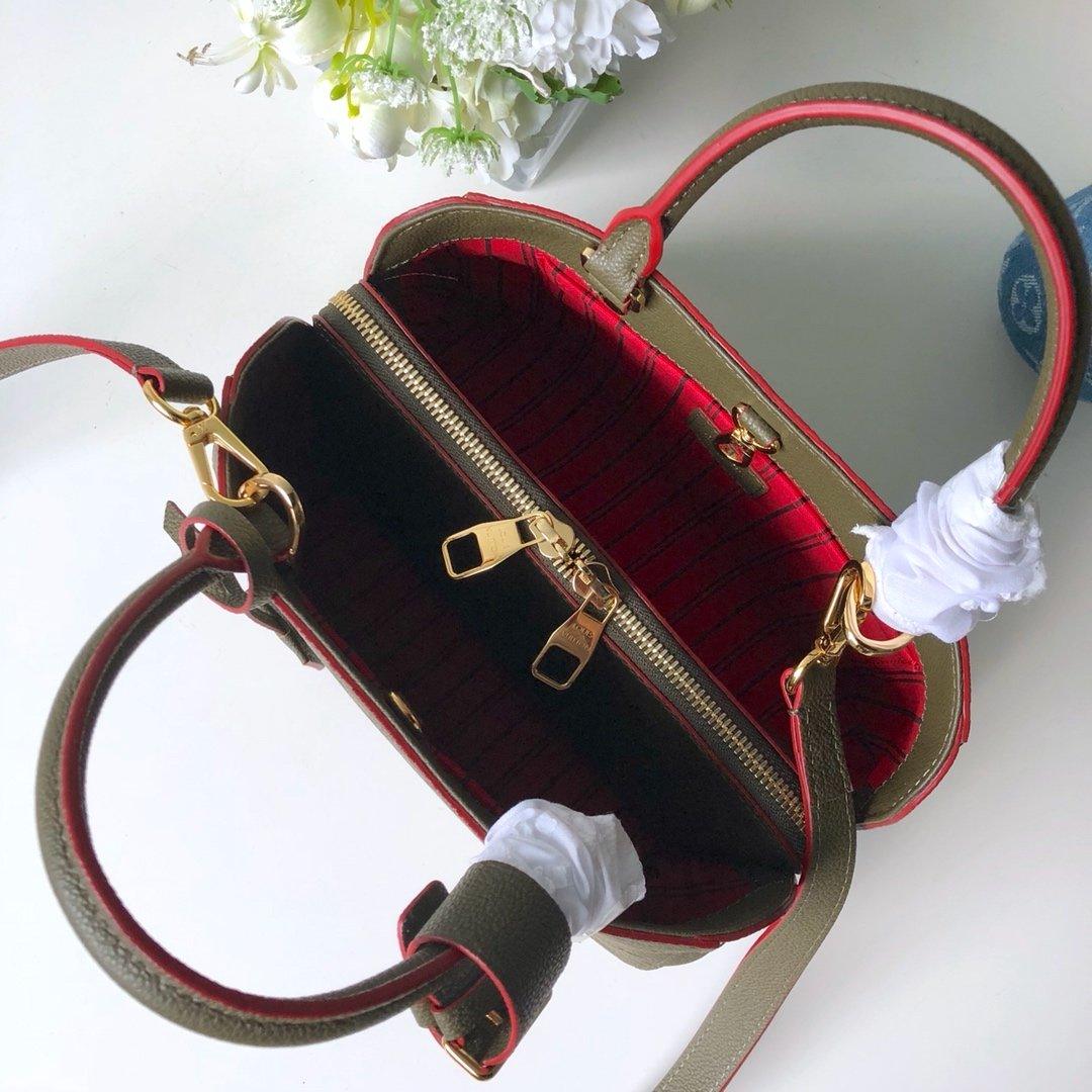 Louis Vuitton Montaigne MM Handbag