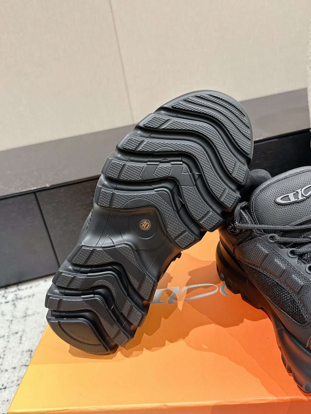 Dior Sneaker in Black Calfskin and Breathable Mesh 175308