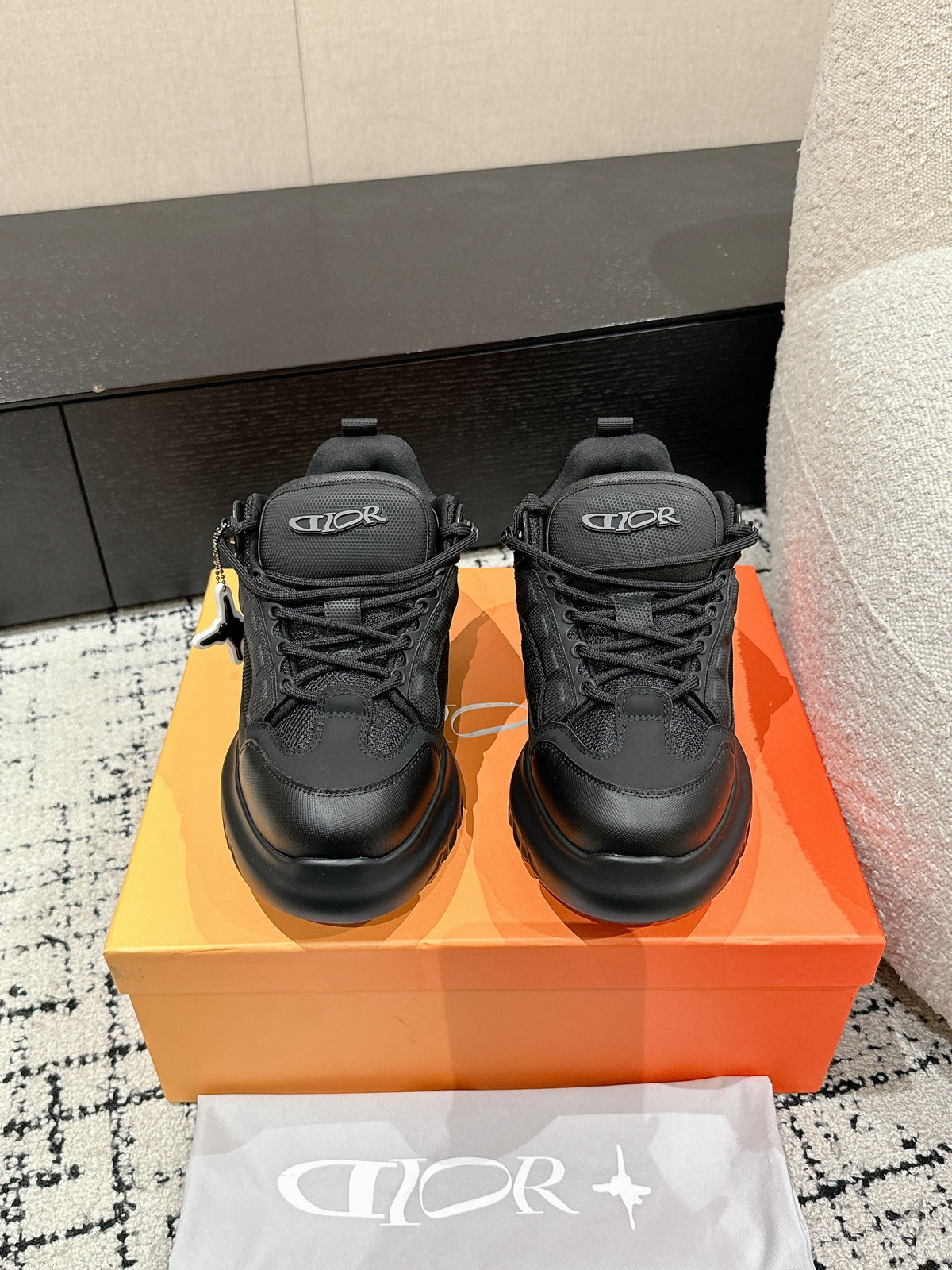 Dior Sneaker in Black Calfskin and Breathable Mesh 175308