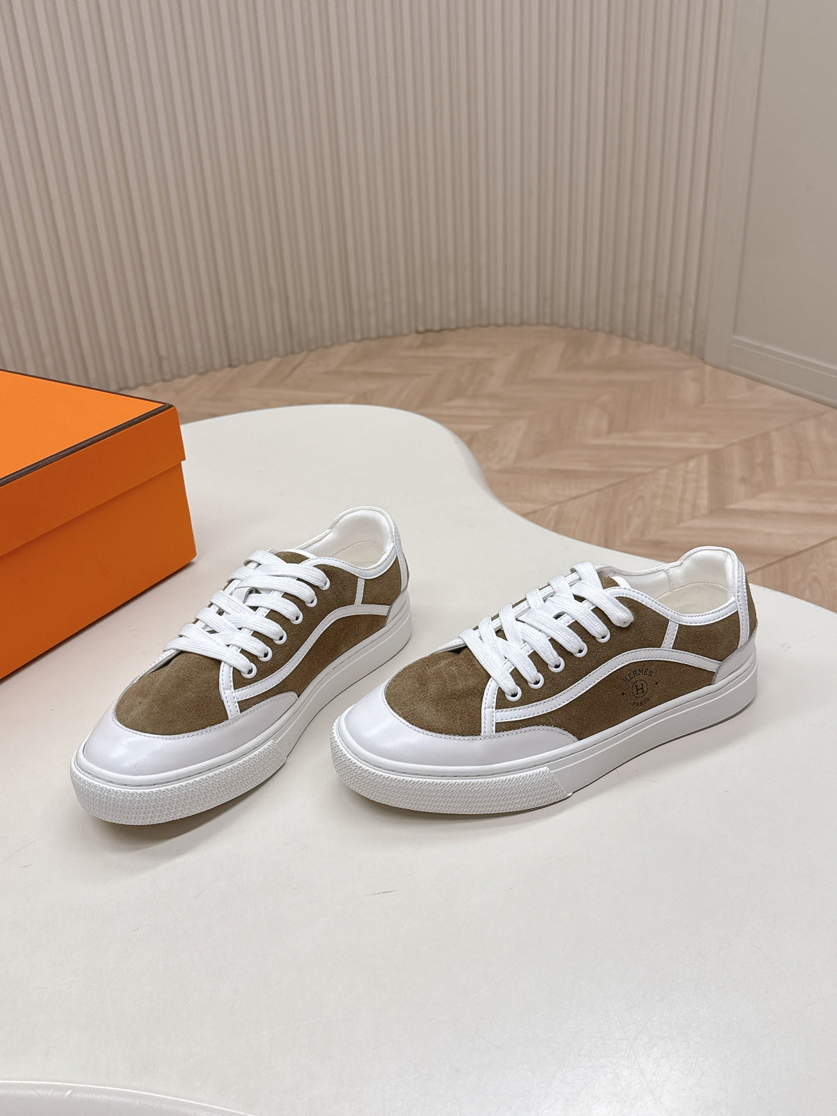 Hermes 25S Sneaker Low Sports in Brown Suede Mix White Lambskin
