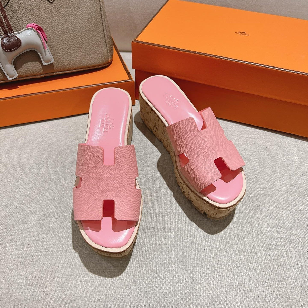 Hermes 25S High Wedge Sandals in Pink Lambskin Style 31