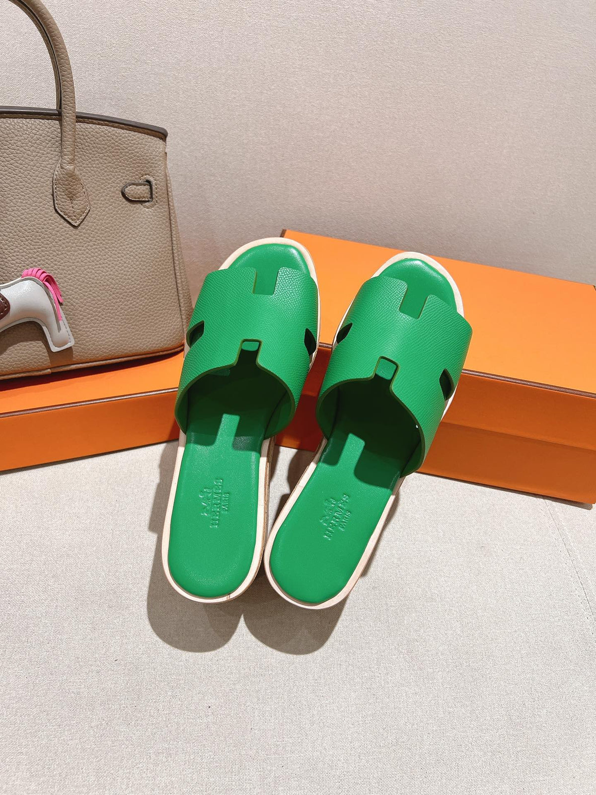 Hermes 25S High Wedge Sandals in Green Lambskin Style 25