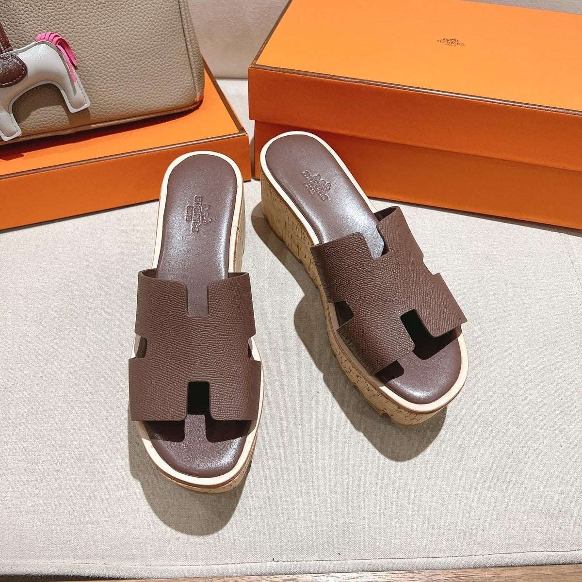 Hermes 25S High Wedge Sandals in Dusty Rose Brown Lambskin Style 19