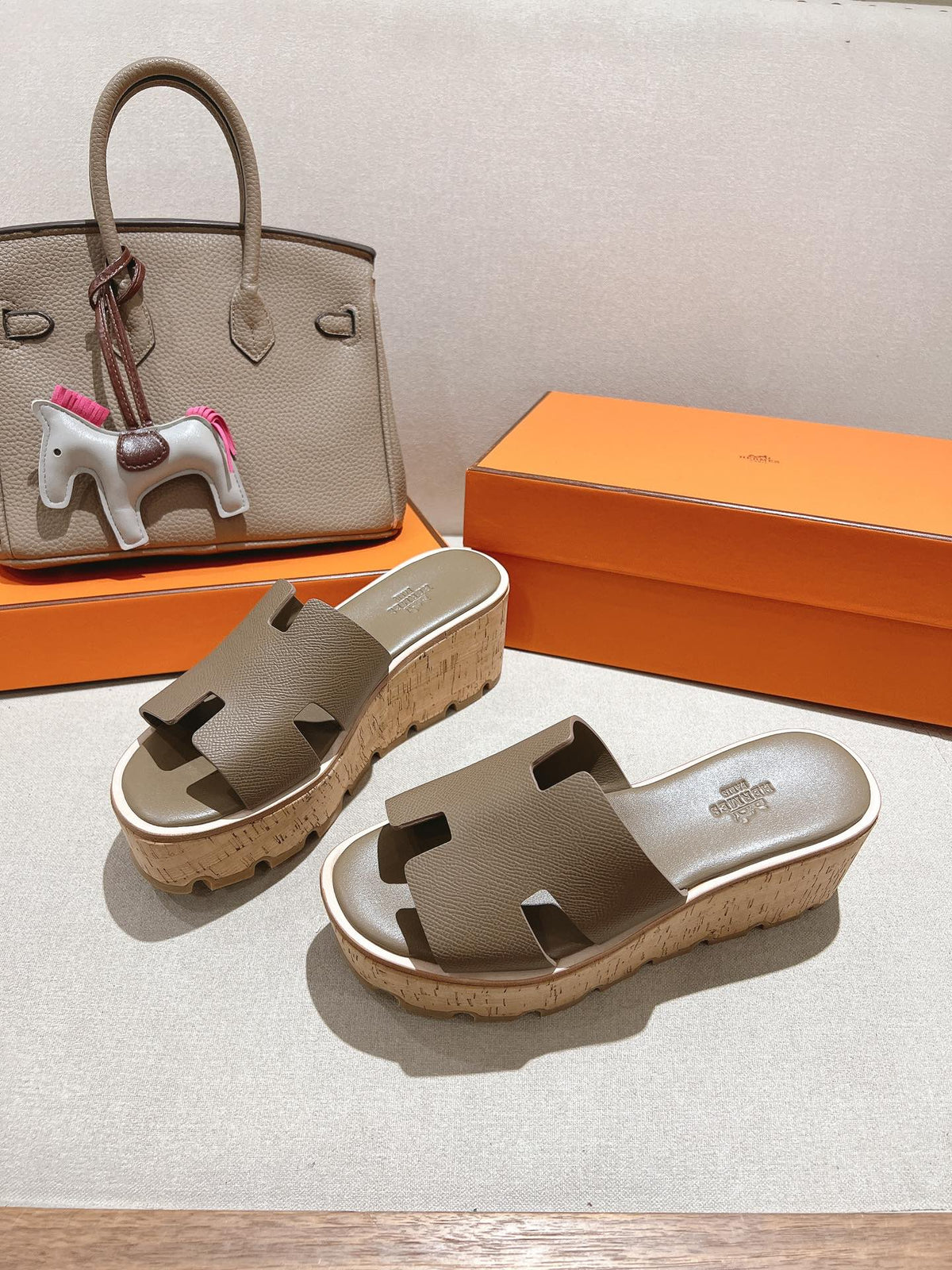 Hermes 25S High Wedge Sandals in Mocha Brown Lambskin Style 15