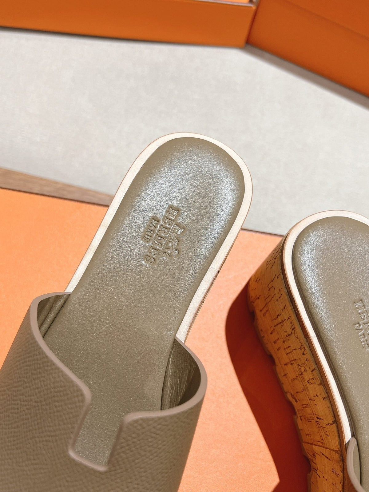 Hermes 25S High Wedge Sandals in Mocha Brown Lambskin Style 15