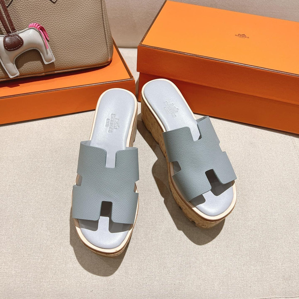 Hermes 25S High Wedge Sandals in Light Grey Lambskin Style 13