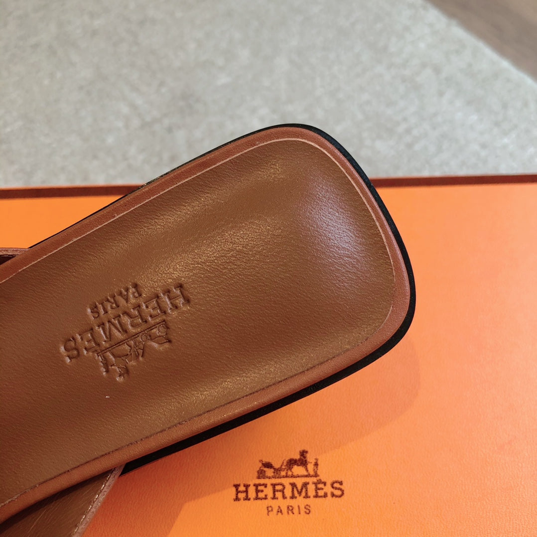 Hermes Ilot 45 Sandal Caramel Calfskin