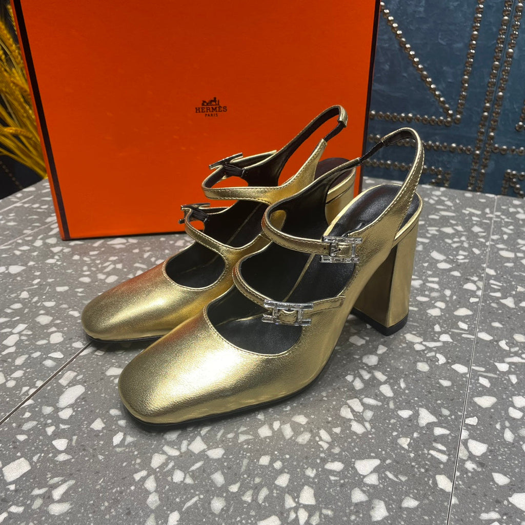 Hermes Jackie 80 mm Pump in Light Gold Calfskin