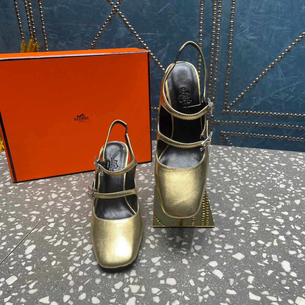 Hermes Jackie 80 mm Pump in Light Gold Calfskin