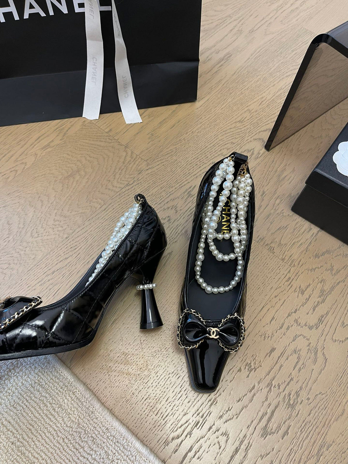Chanel High Heel 8 cm in Black Calfskin with Pearl Chain