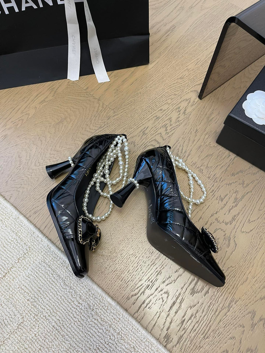 Chanel High Heel 8 cm in Black Calfskin with Pearl Chain