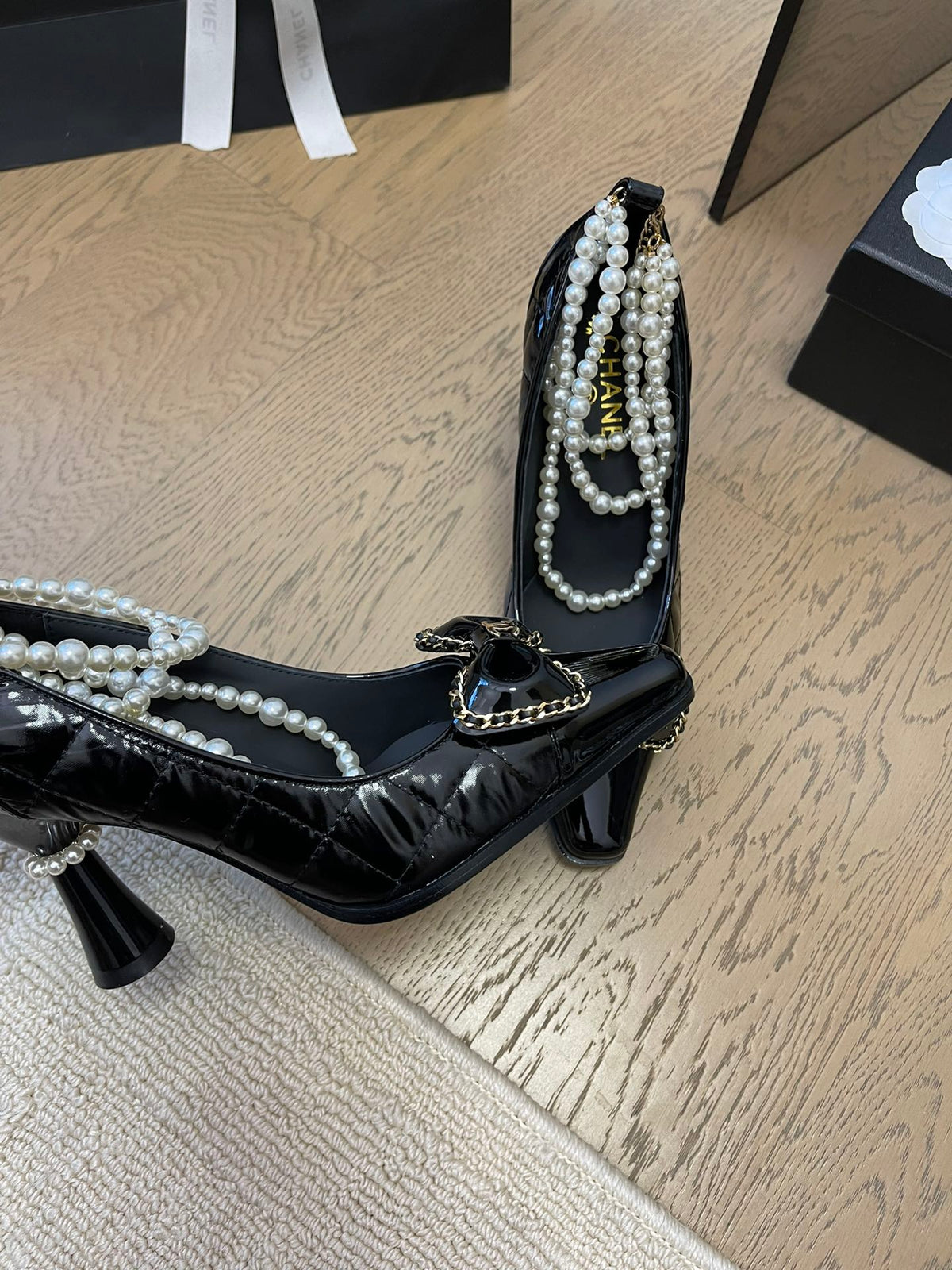 Chanel High Heel 8 cm in Black Calfskin with Pearl Chain