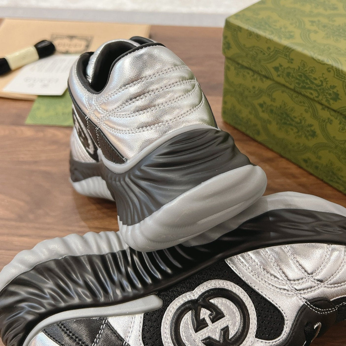 Gucci Ripple Sneaker Black Silver