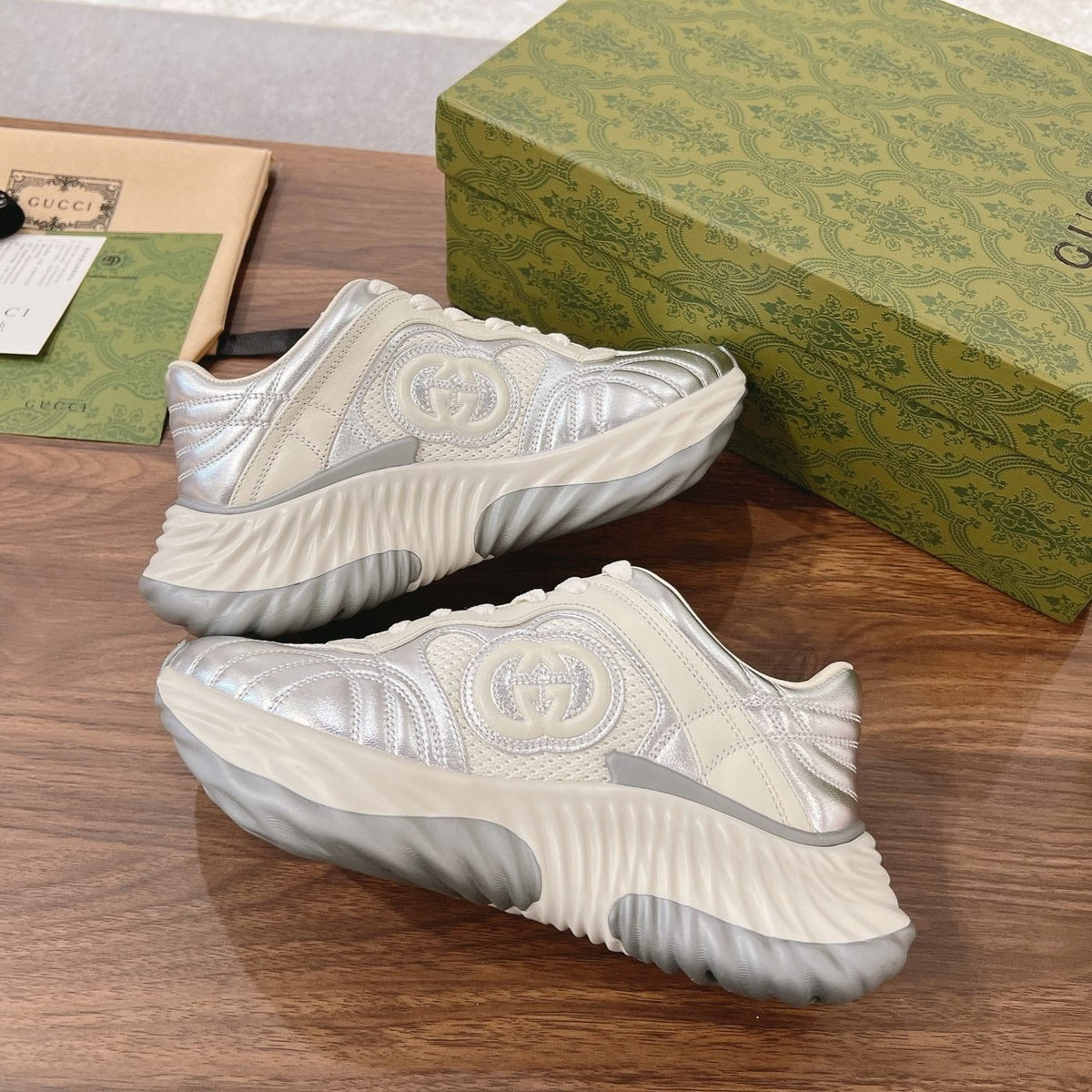Gucci Ripple Sneaker Cream Silver