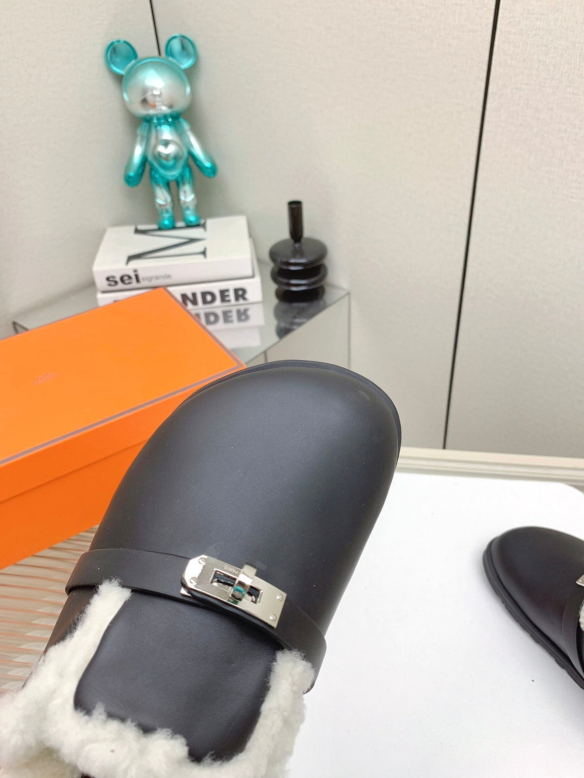 Hermes Slip-On Mule in Black Calfskin and Shearling Lining
