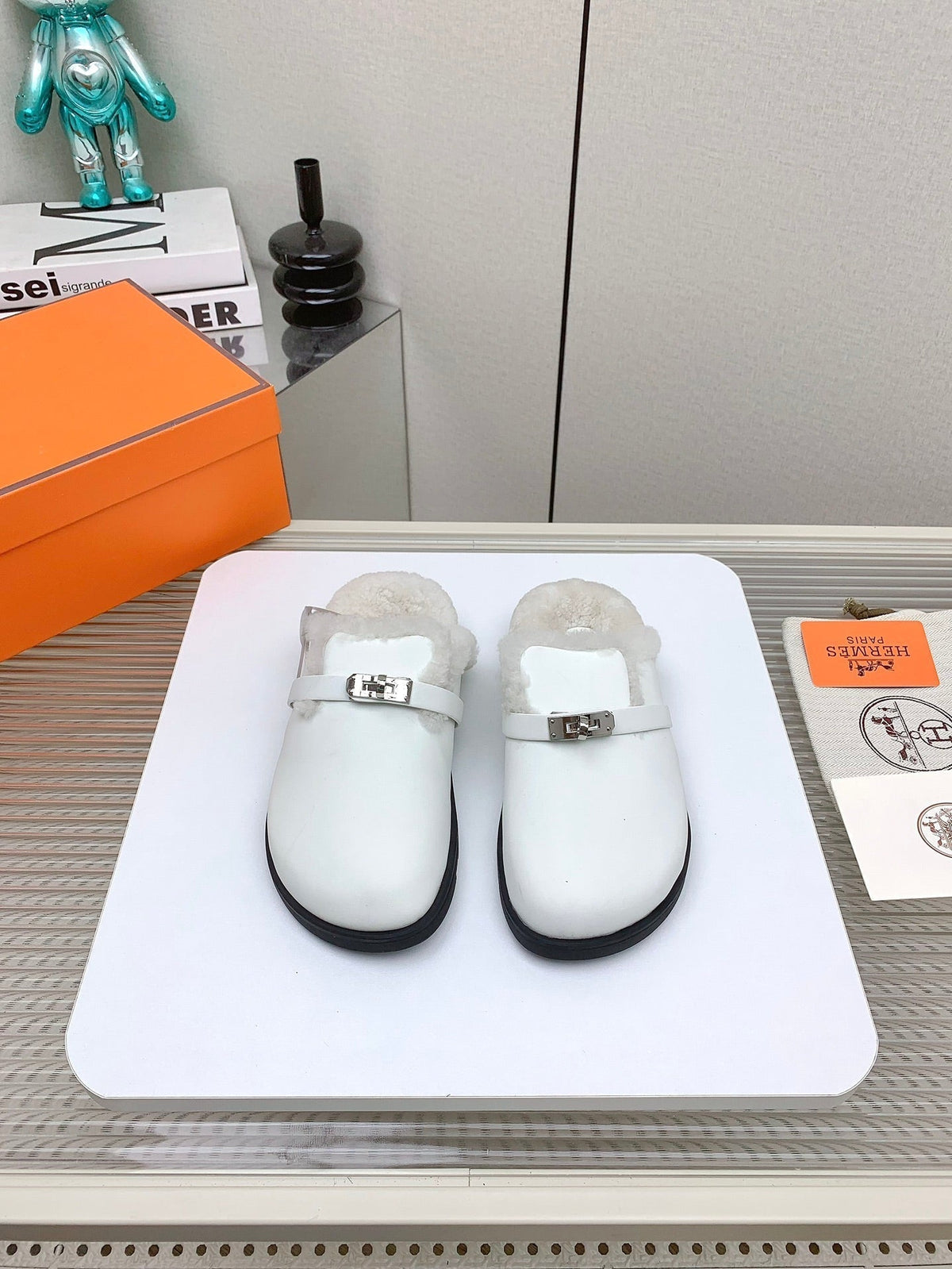Hermes Slip-On Mule in White Calfskin and Shearling Lining