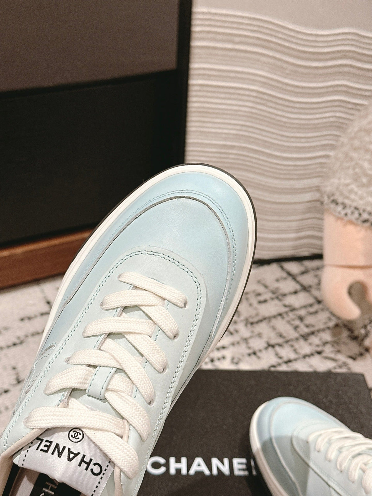 Chanel Sneaker in Blue Pastel Hand-Polished Calfskin 977829
