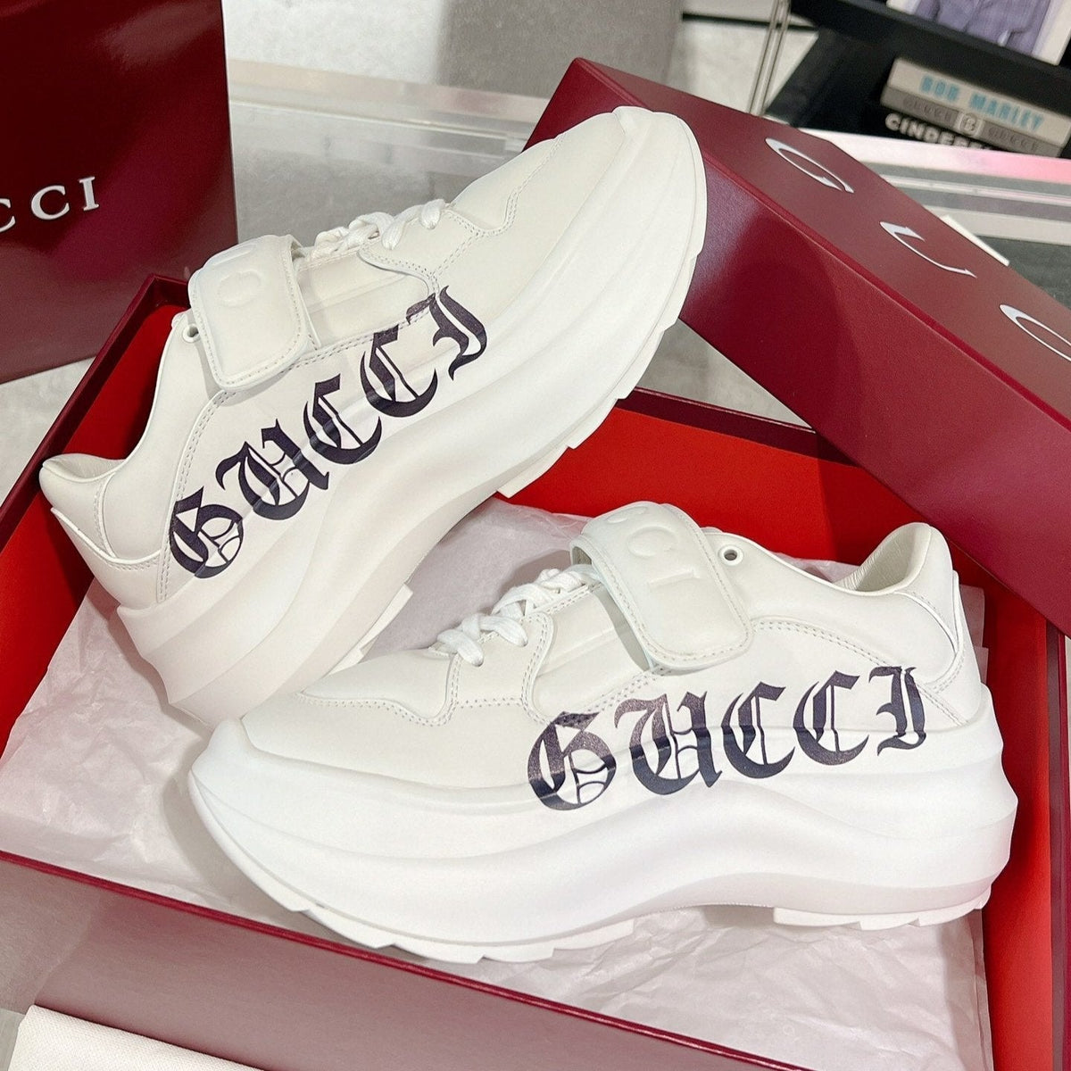 Gucci Wave Sneaker in Rice White Calfskin with Handwritten Logo