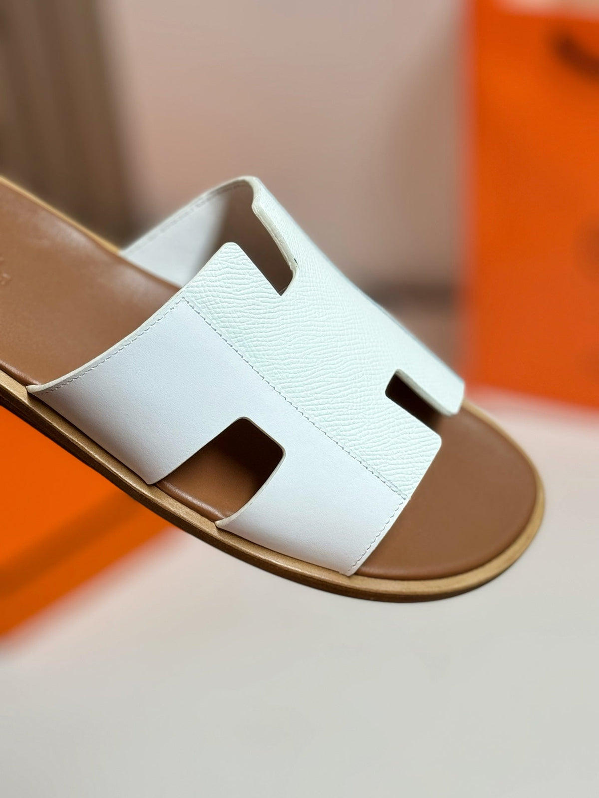 Hermes Izmir Sandal Light Brown Mix White Lambskin