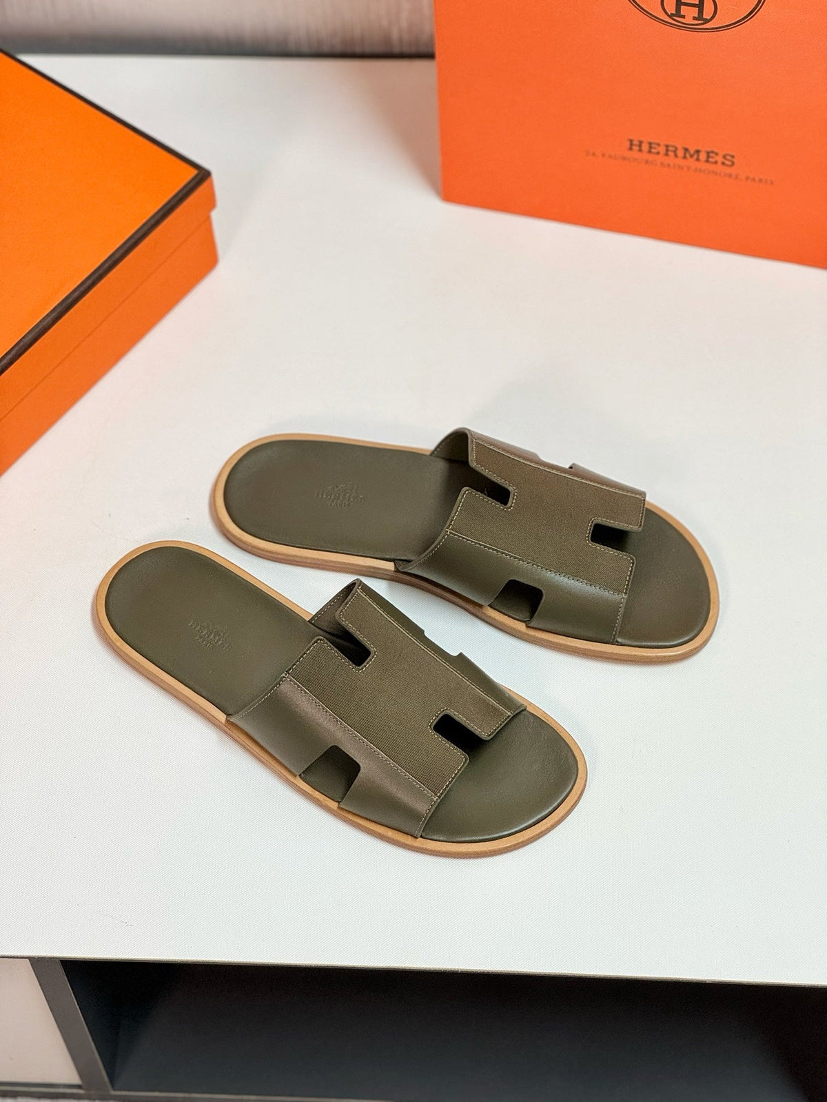 Hermes Izmir Sandal Moss Lambskin