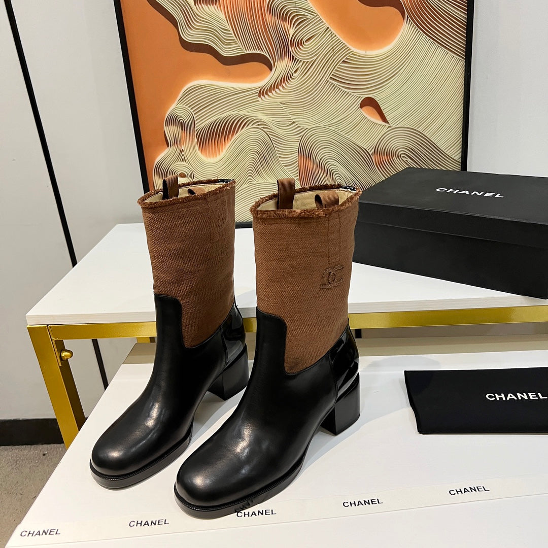 Chanel High Boots 5.5 cm in Black Lambskin and Chocolate Brown Fabric