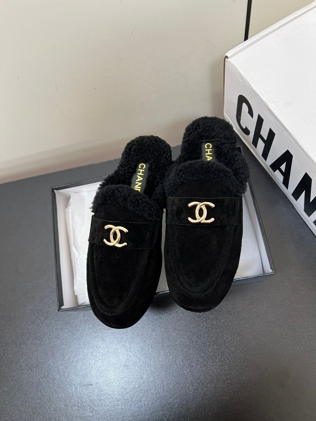 Chanel Loafers Mule in Black Suede and Fleece Lining
