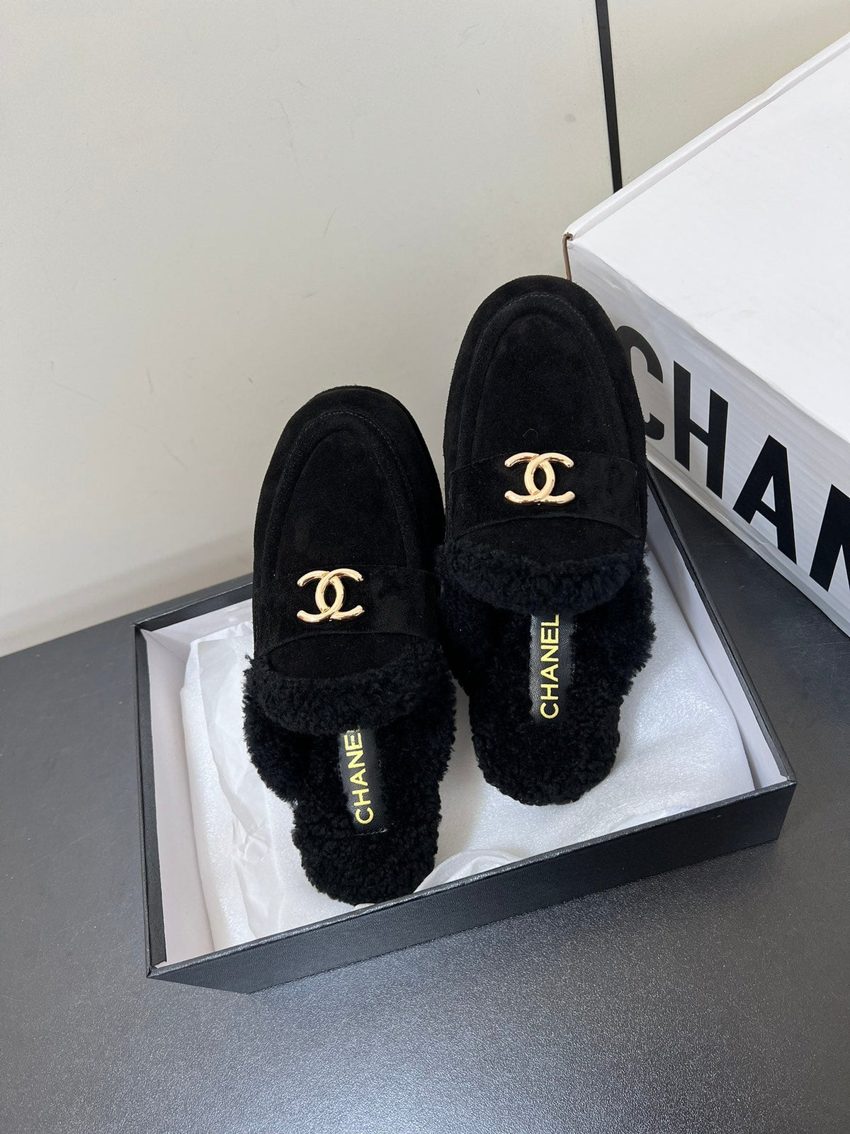 Chanel Loafers Mule in Black Suede and Fleece Lining