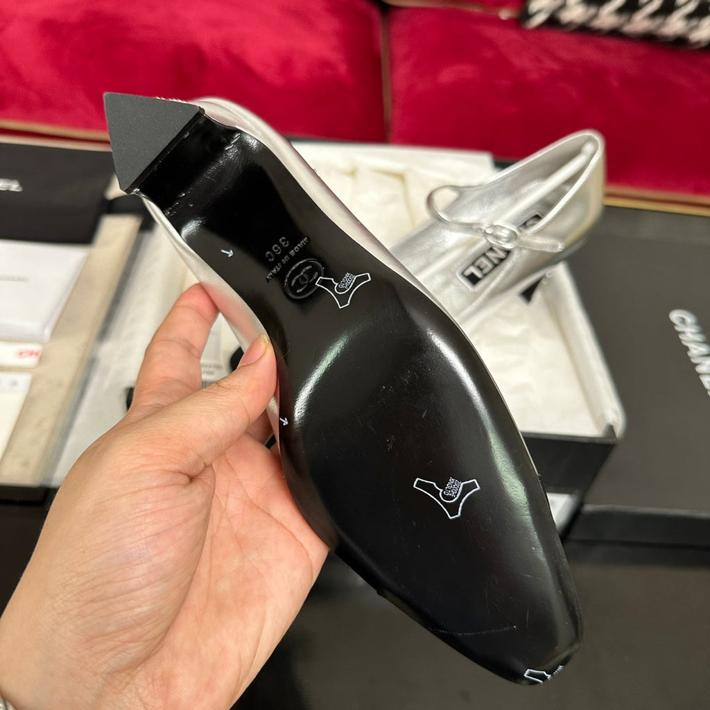 Chanel High Mary Jane in Silver Calfskin and Black Satin